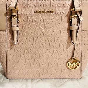 MICHAEL KORS CHARLOTTE LARGE EMBOSSED POWDER BLUSH PURSE.